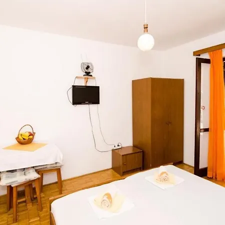 Barbara - Studio With Terrace And Sea View 米利尼