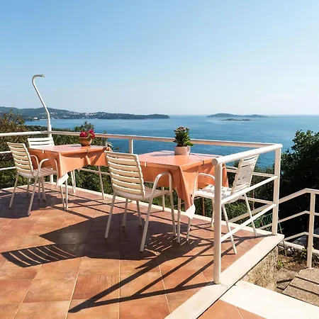 Apartment Barbara - With Terrace And Sea View 3 Adults