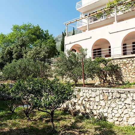 Barbara - With Terrace And Sea View 3 Adults Apartment *